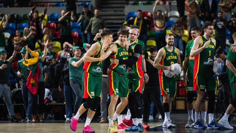 Sargiūns lietuviešiem nokārto leģendāru galotni Londonā, Banki sāk ar fiasko pret islandiešiem