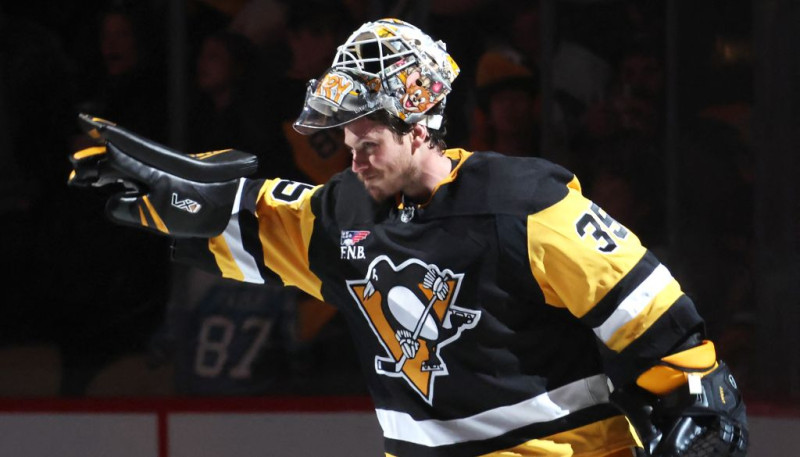 Merzļikins un Šilovs rezervistu lomās, konkurenti kļūst par maču zvaigznēm