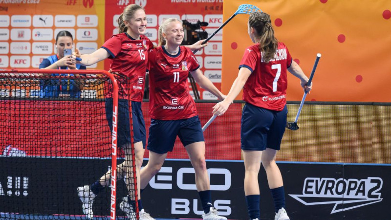 Mājinieces sāk ar 11 vārtu guvumiem un vieglu uzvaru