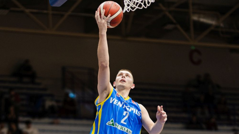 Karstais Ausējs palīdz ventspilniekiem sagraut "Keila"