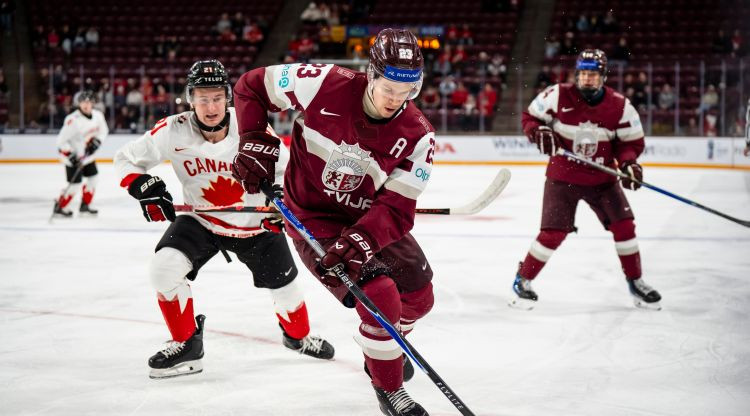 Latvijas junioriem trešais labākais vairākums, Šmitam otrais ilgākais spēles laiks