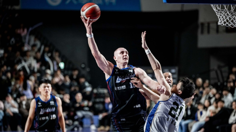 Pasečņikam 16+14 Taivānā, Blumbergs viens no cienīgākajiem -40 sagrāvē