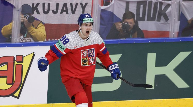 Čehijas olimpiskais sastāvs ar NHL zvaigznēm Nečasu un Pastrņāku priekšgalā
