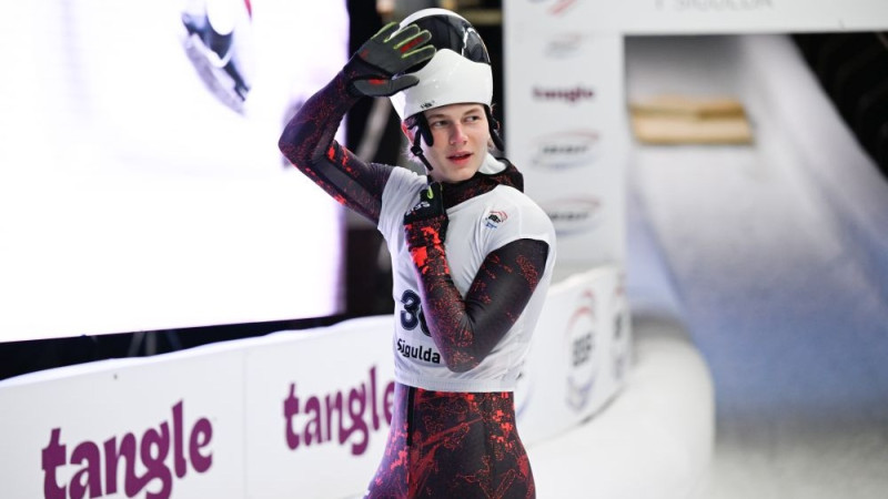 Latvijas skeletonisti privatizē goda pjedestālu junioru EČ