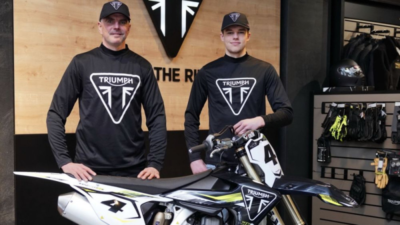 Lauris un Uldis Freibergi šosezon motokrosā startēs ar "Triumph" motocikliem