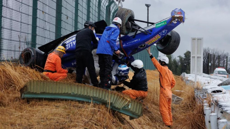 "Mercedes" rezervists pēc smagās avārijas: "HANS izglāba manu kaklu"