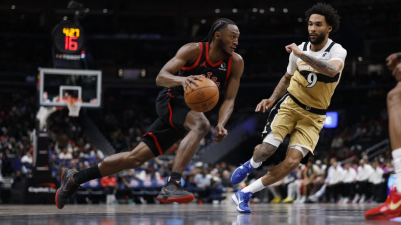 Toronto piecinieks sarūpē ''Wizards'' ceturto zaudējumu pēc kārtas