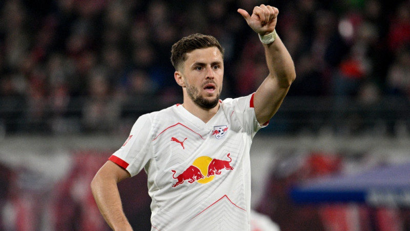 Bundeslīgas augšgala cīņā ''Leipzig'' mājās jau pirmajā puslaikā grauj ''Hoffenheim''