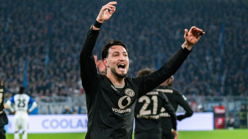 Dortmunde atgūstas pēc vāja pirmā puslaika un izskaņā izrauj trīs punktus