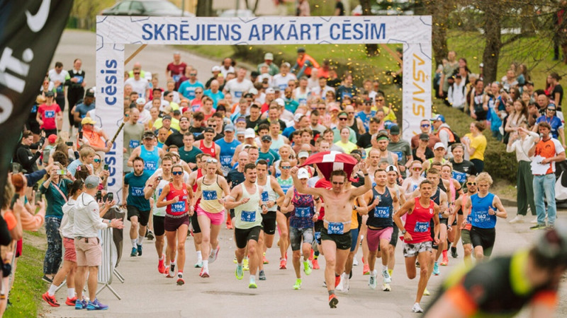 Latvijas rekordisti Serjogins, Caune un Vaisjūns labo "Apkārt Cēsīm" trases rekordus
