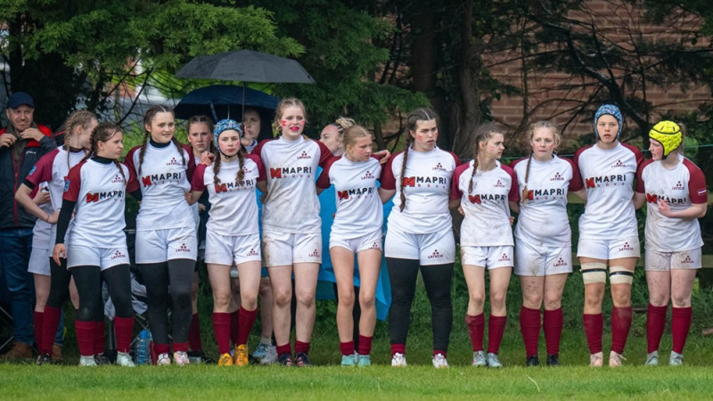 Latvijas meiteņu U16 regbija izlase uzvar turnīrā Anglijā