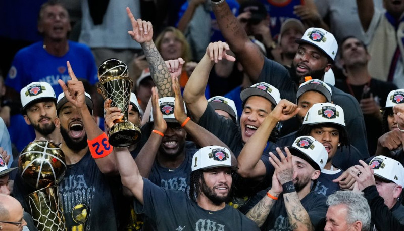 Bransons raksta vēsturi un kļūst par finālsērijas MVP