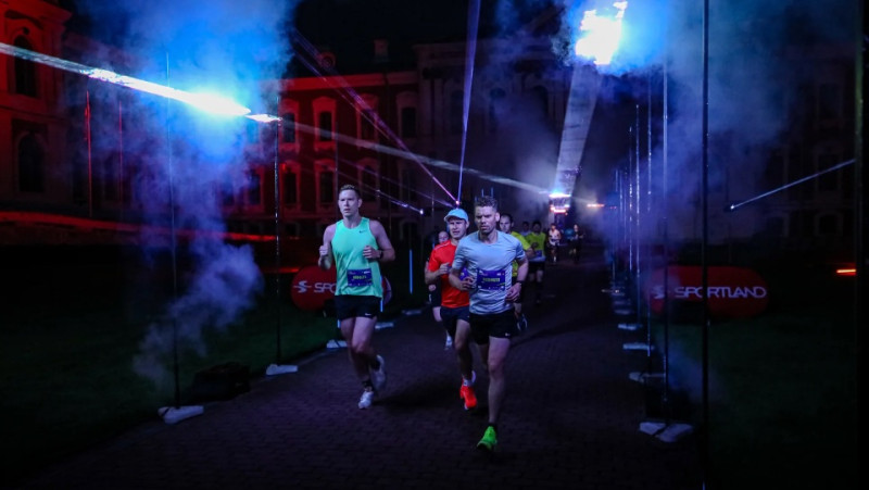 Biedējošo laikapstākļu prognožu dēļ uz septembri pārceļ Jelgavas nakts pusmaratonu