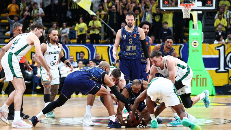"Žalgiris" pēc kāpuma Barselonā ielaiž 99 pret Jasikēviču